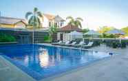 Swimming Pool 2 Sahid T-More Kupang