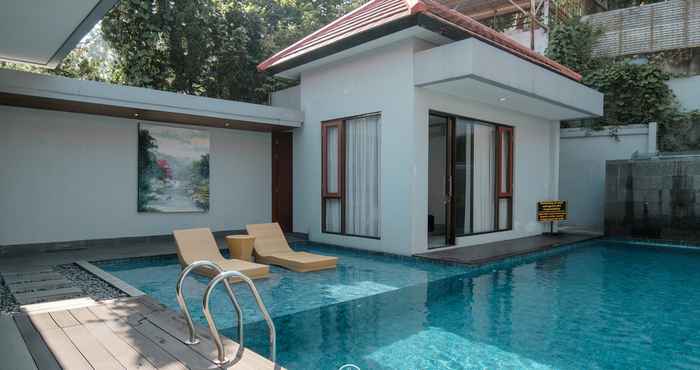 Kolam Renang 7 BR Mountain View Villa with a private pool 1