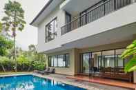 สระว่ายน้ำ 4 BR City View Villa with a private pool 2