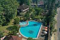 Swimming Pool Taman Sari Hotel and Resort