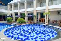Swimming Pool Bueno Colombo Hotel 