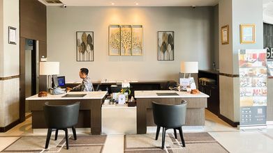 Lobby 4 Grage Hotel Cirebon