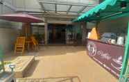 Bar, Kafe dan Lounge 6 Hotel 55 International