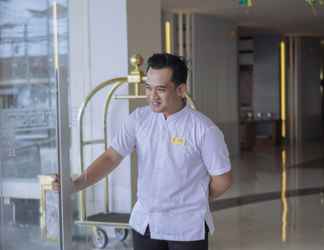 Lobby 2 Cavinton Hotel Malioboro Yogyakarta by Tritama Hospitality