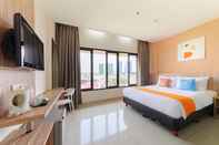 Lain-lain Sans Hotel The Green Bekasi by RedDoorz