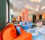 Lobby 4 Sans Hotel The Green Bekasi by RedDoorz