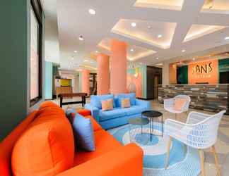 Lobby 2 Sans Hotel The Green Bekasi by RedDoorz