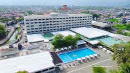 Pangeran Beach Hotel, Rp 860.000