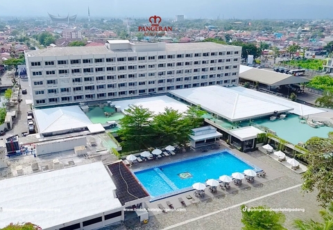 Bangunan Pangeran Beach Hotel