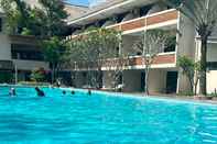 Swimming Pool Hotel Augusta Garut