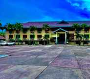 Exterior 2 Hotel Augusta Garut