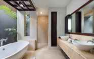 In-room Bathroom 7 LE JARDIN VILLAS SEMINYAK