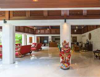 Lobby 2 Griya Santrian