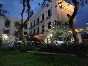 Exterior 4 Hotel Augusta Surapati Bandung