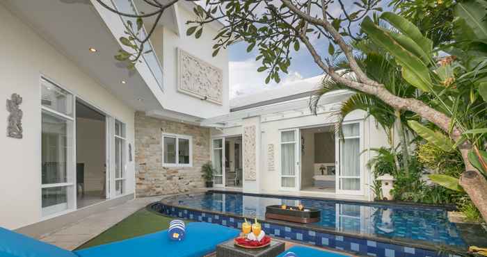 Kolam Renang Awila Villas Kuta 