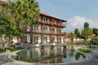 Kolam Renang Novus Giri Resort & Spa