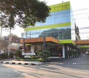 Exterior 2 Hotel New Merdeka Pati