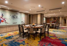 Restaurant 4 Gumaya Tower Hotel Semarang