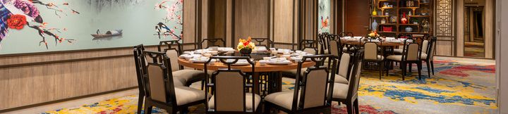 Restaurant 4 Gumaya Tower Hotel Semarang