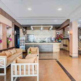 Lobby 2 Townhouse Oak Padang near RTH Imam Bonjol formerly Bunda Hotel, Lubuk Begalung Hotels