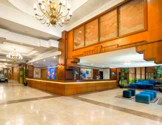 Lobi 2 Gran Senyiur Hotel