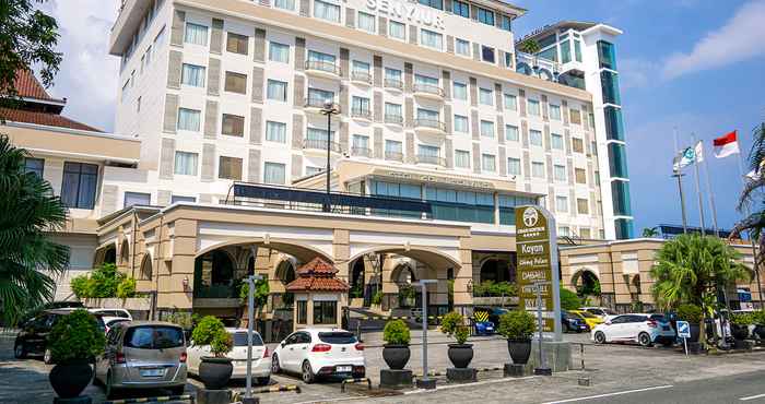 Luar Bangunan Gran Senyiur Hotel