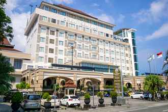 Luar Bangunan 4 Gran Senyiur Hotel