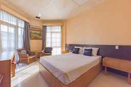 Urbanview Hotel Crown Tasikmalaya by RedDoorz, SGD 17