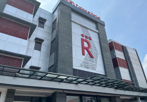 Exterior Riez Palace Hotel Tegal