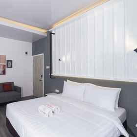 Bedroom 1 Istanaku, Jl. Tulip III No.6 Hotels