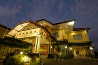 Bangunan Diamond Hotel Solo