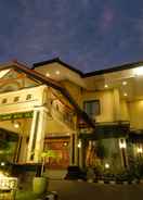 EXTERIOR_BUILDING Diamond Hotel Solo