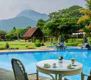 Swimming Pool 5 eL Hotel Kartika Wijaya Batu