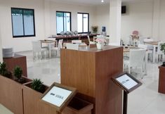 Restaurant 4 Hotel Dermaga Keluarga Sonosewu