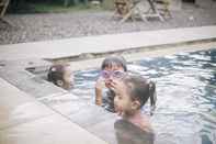 Swimming Pool Melati Resort & Hotel