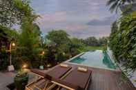 สระว่ายน้ำ Ubud Padi Villas