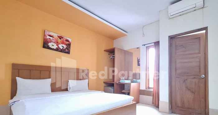 Bedroom Nirvana Inn Wahid Hasyim Mitra RedDoorz