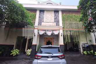 Exterior 4 Nirvana Inn Wahid Hasyim Mitra RedDoorz