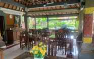 ร้านอาหาร 5 Dewa Bharata Bungalow Ubud