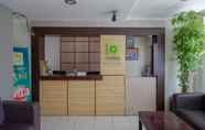 Lobby 6 RedDoorz @ Jalan Sriwijaya Semarang