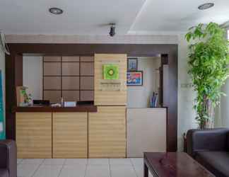 Lobby 2 RedDoorz @ Jalan Sriwijaya Semarang