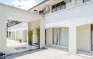 Exterior 2 RedDoorz @ Jalan Sriwijaya Semarang