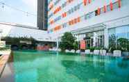 Kolam Renang 7 HARRIS Hotel Batam Center