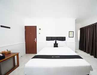 Bedroom 2 DS CoLive Marina Airport