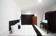 Bedroom 4 DS CoLive Marina Airport