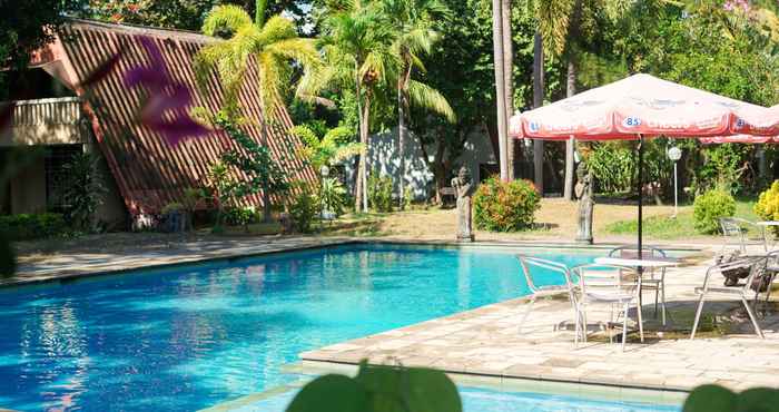 Swimming Pool Votel Manyar Resort Banyuwangi