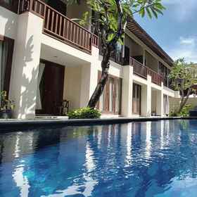 Swimming Pool 1 Sekuta Condo Suites, Royal Danish Honorary Consulate Hotels