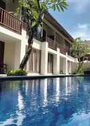 SWIMMING_POOL Sekuta Condo Suites