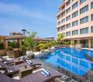 Swimming Pool 4 Hotel Ciputra Semarang managed by Swiss-Belhotel International 