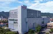 Luar Bangunan 3 FOX Hotel Gorontalo